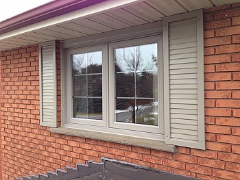 vinyl replacement windows with shutters forhomes Oakvile