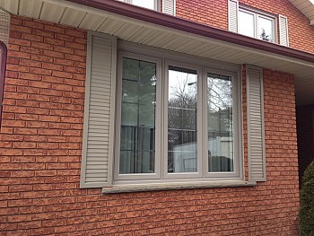 vinyl replacement windows with shutters Oakvile