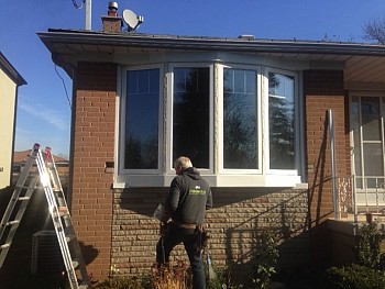 vinyl bow windows installation by Forhomes Caledon